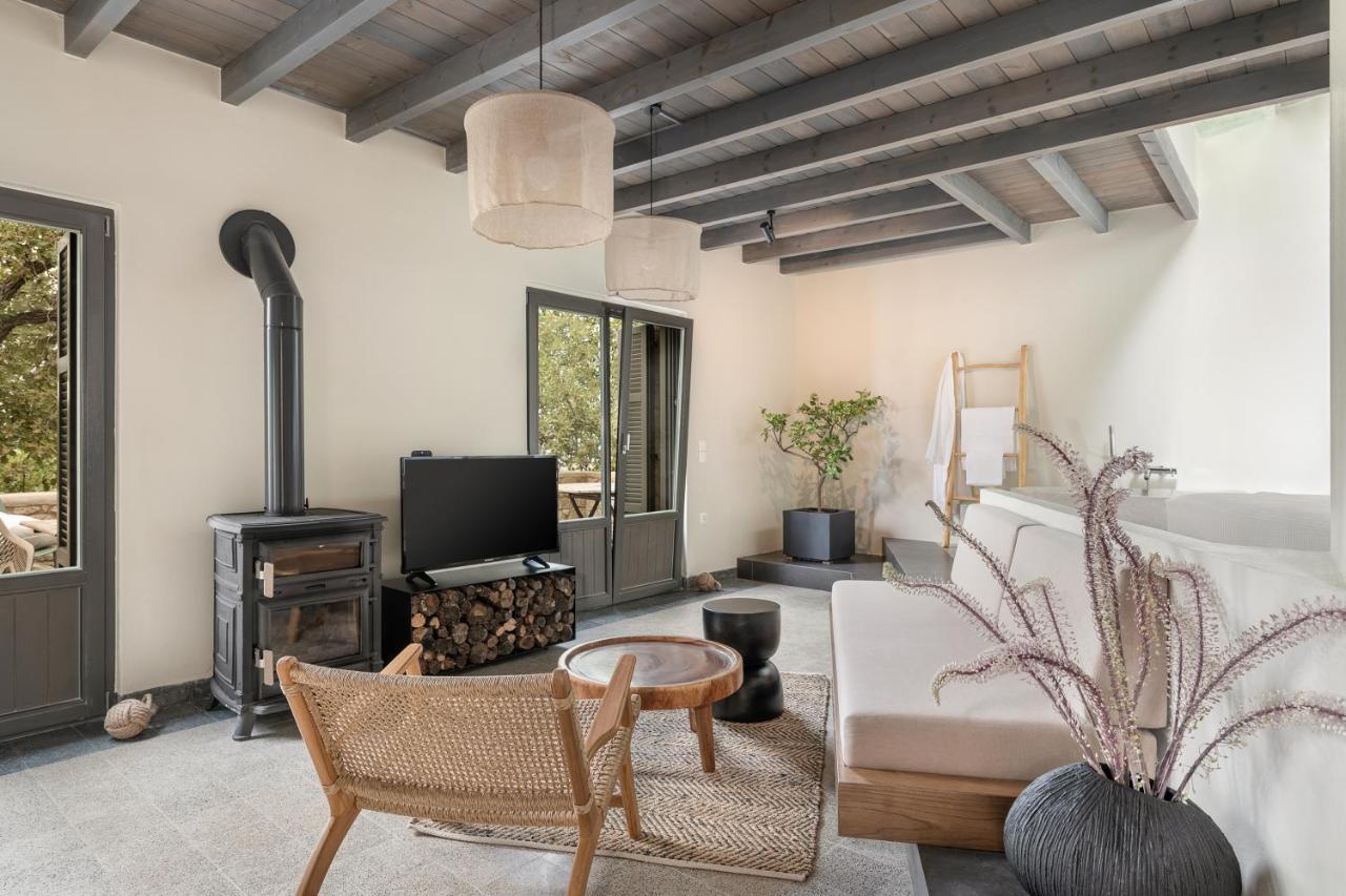 Velanis Ηouse, Style Into Nature - Secluded Kíssamos Exterior foto